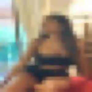 Meriem, 25 ans, cherche un rencontre sexe à Arles