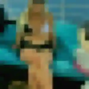 Estee, 34 ans, en ligne à Bourgoin-Jallieu pour un rencontre sexe