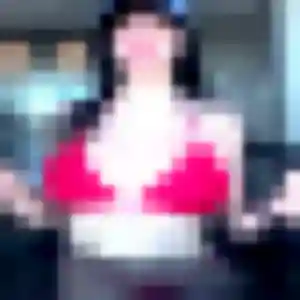 Bettina, 25 ans, en ligne à Charly pour une rencontre coquine