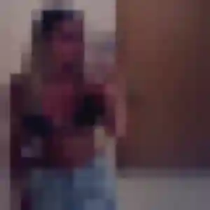 Photo de Florence à Chevigny-Saint-Sauveur (36 ans) - rencontre sexe anonyme