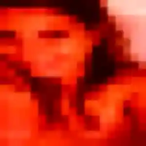 Oumaima, 20 ans, en ligne à Coutras pour une rencontre coquine