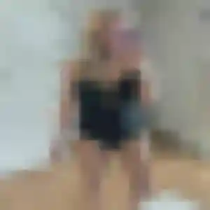 Contacte Cindy, 24 ans à Cusset en privé