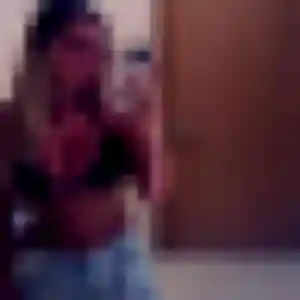 Rejoins Capucine, 41 ans à Désertines en privé