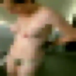 Lou-Anne, 29 ans, connectée à Moirans pour un rencontre sexe