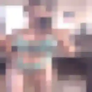 Découvre Emmanuelle, 20 ans à Saint-Saturnin-lès-Avignon en privé