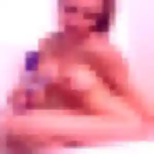 Roxane, 32 ans, dispo pour rencontre sexe à Tourrette-Levens